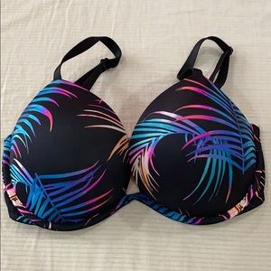 VS PINK - Wear Everywhere Super Push bra - 32DD